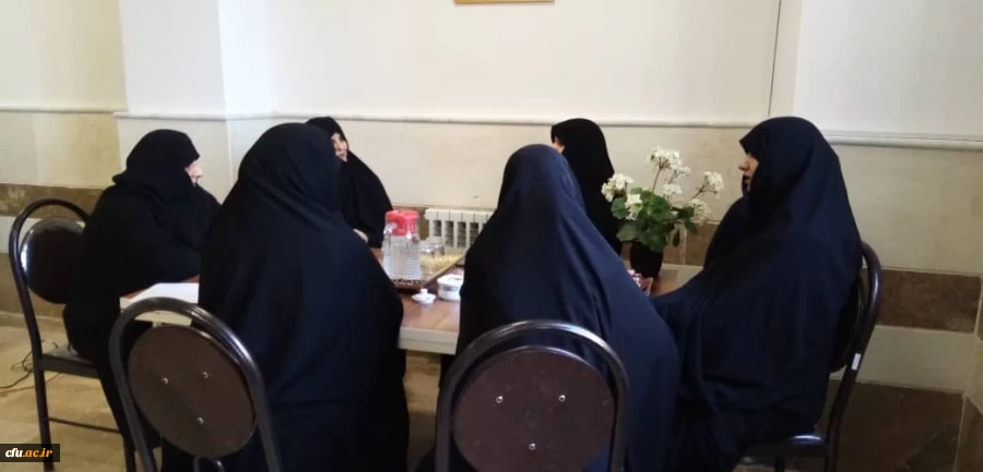 جلسه هماهنگی وبرنامه ریزی  بسیج اساتید پردیس حضرت معصومه سلام الله علیها با مسۍولین مدرسه علمیه حضرت امنه سلام الله علیها 3