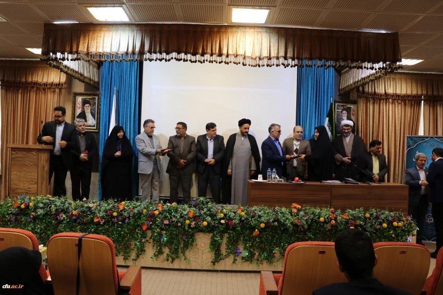 نشست هم اندیشی فعالان قرآنی و تجلیل از برگزیدگان جشنواره ملی  طرح سراج و 555  9