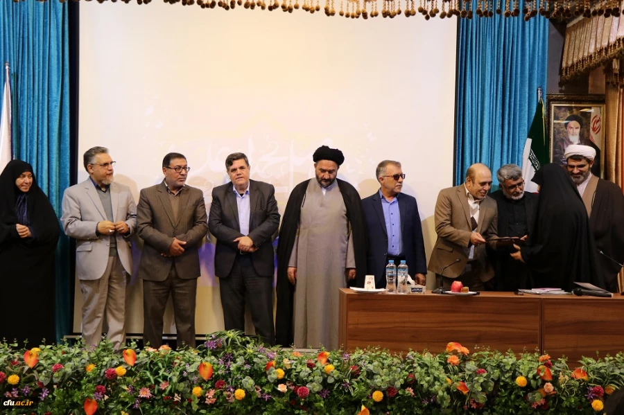 در کنار حافظان قرآنی ما نیاز به محافظان قرآنی نیز داریم 11