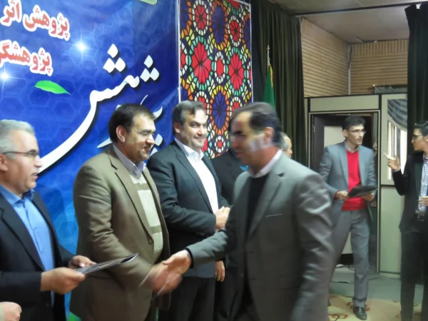 مراسم گرامیداشت هفته ی پژوهش برگزار شد. 11