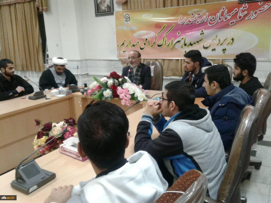 کارگاه کتاب درسنامه های مهدوی برگزار شد.
 7