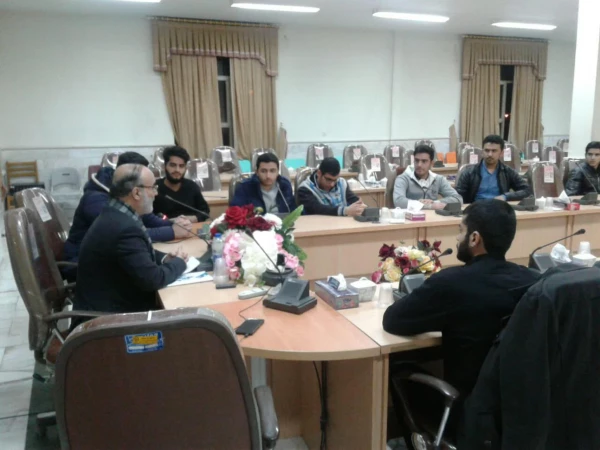 کارگاه کتاب درسنامه های مهدوی برگزار شد.
 5