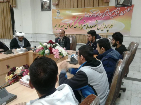 کارگاه کتاب درسنامه های مهدوی برگزار شد.
 6