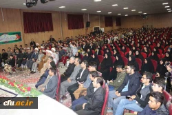 رییس ستاد اقامه نماز در دیدار با دانشجویان دانشگاه فرهنگیان خراسان شمالی گفت:

معلمان باید هنر خنداندن داشته باشند. 2