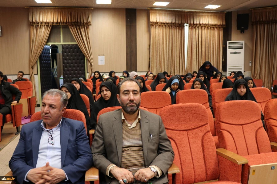 تربیت معلم به نامش نیست بلکه به محتوا و روش های مناسب آن است 4