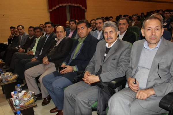  همایش  15 کارگاه آموزشی ـ پژوهشی در دانشگاه فرهنگیان استان فارس  4