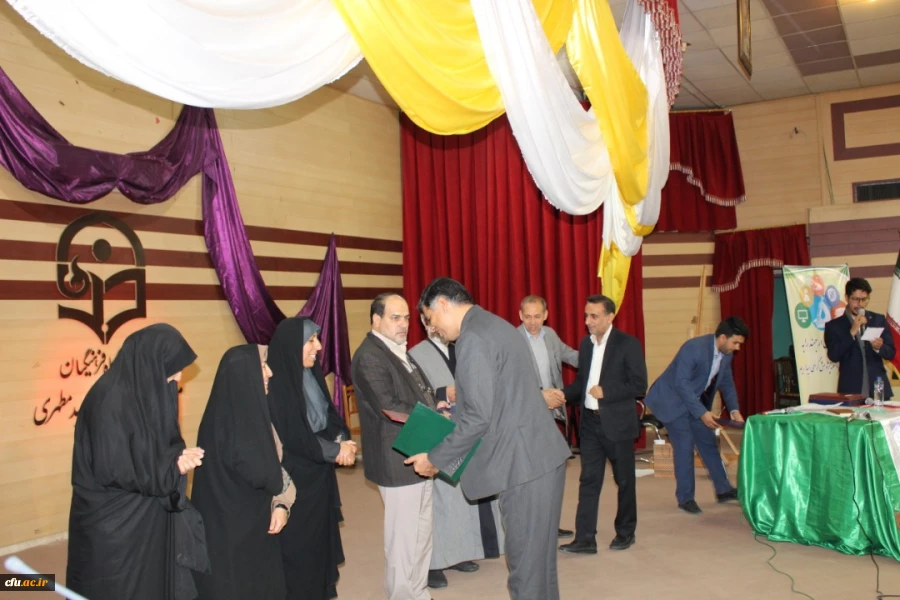  همایش  15 کارگاه آموزشی ـ پژوهشی در دانشگاه فرهنگیان استان فارس  14