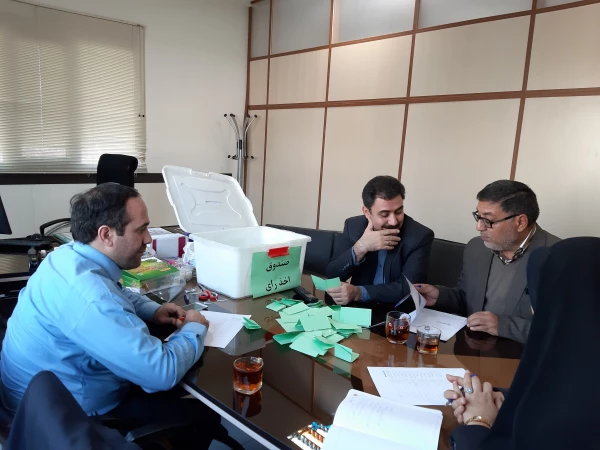 معاون دانشجویی از انتخابات شورای موسسه دبیران شورای صنفی دانشجویان دانشگاه فرهنگیان خبر داد 3