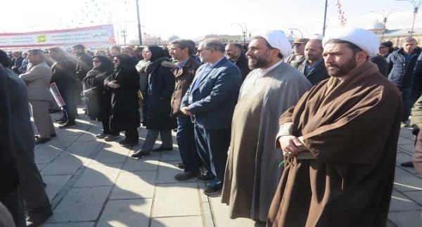 حضور سرپرست، معاونین، مسئول نهاد رهبری و کارکنان دانشگاه فرهنگیان همدان در برنامه گرامیداشت یوم الله نه دی 4