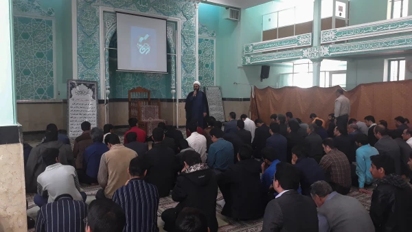 اجتماع با شکوه دانشجو معلمان و مسئولین دانشگاه فرهنگیان یزد در مراسم راهپیمایی حماسه 9 دی 7