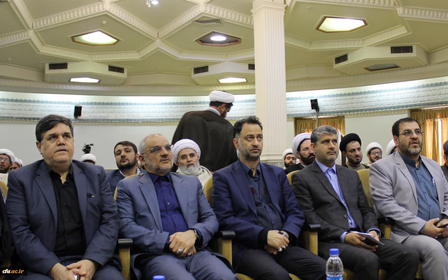 دانش آموزان ما باید با اسوه های بزرگ تاریخ اسلام در دوره معاصر آشنا شوند و این آشنایی یک ضرورت است 4