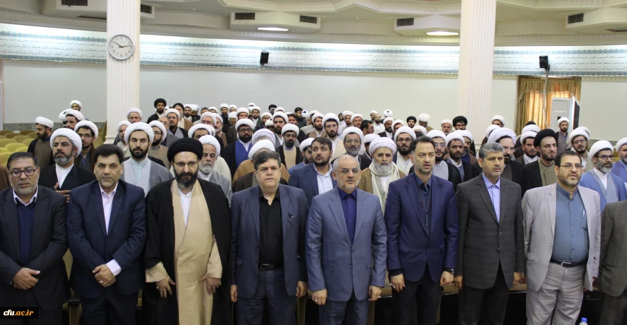 دانش آموزان ما باید با اسوه های بزرگ تاریخ اسلام در دوره معاصر آشنا شوند و این آشنایی یک ضرورت است 5