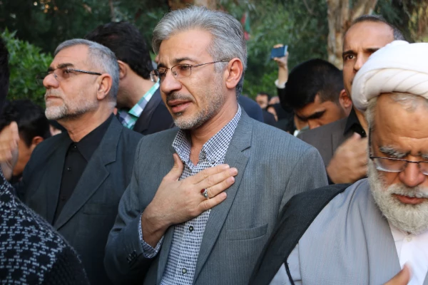 حضور پرشور مدیریت،مسئولین،اساتید،کارکنان و دانشجو معلمان دانشگاه فرهنگیان استان خوزستان در مراسم تشییع پیکر سردار شهید حاج قاسم سلیمانی