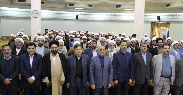 دانش آموزان ما باید با اسوه های بزرگ تاریخ اسلام در دوره معاصر آشنا شوند و این آشنایی یک ضرورت است 3