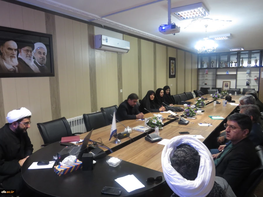 برگزاری جلسه هم اندیشی اساتید با موضوع راهکارهای ترویج نماز در دانشگاه 3