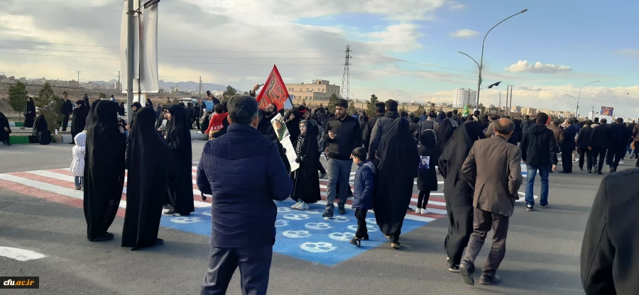 بدرقه با شکوه ابدان مطهر سردار رشید اسلام حاج قاسم سلیمانی و همرزمان مجاهدش توسط مردم انقلابی قم  5