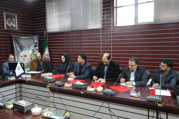 روابط عمومی آیینه تمام نمای یک سازمان است
 10