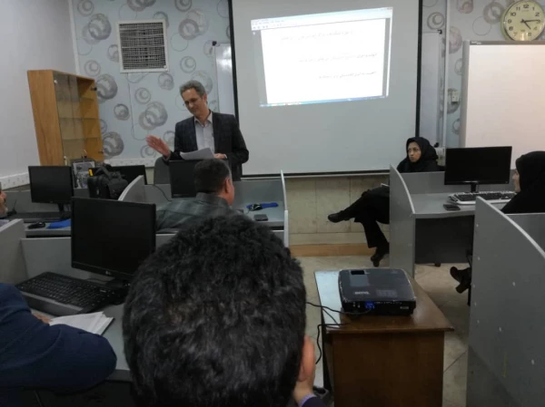 کارگاه آموزشی نحوه اجرای دروس رسمی الکترونیکی اساتید دانشگاه فرهنگیان 