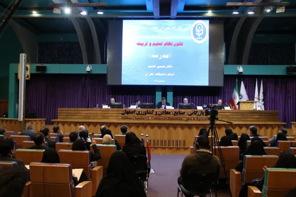 اگر در سیاست نه شرقی نه غربی داریم، در مهارت هم شرقی هم غربی داریم