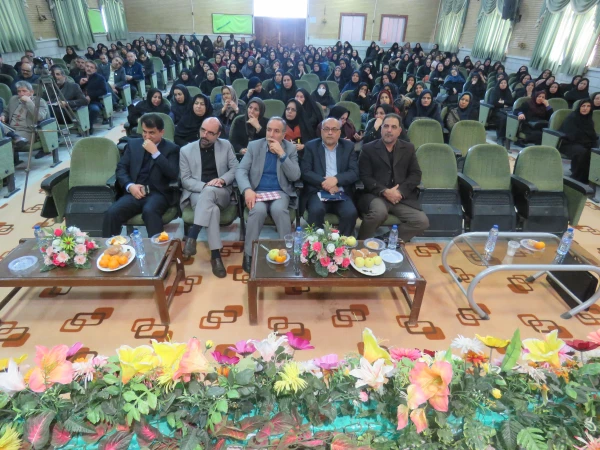 اساسا تربیت بر عهده ی متربی است
 2