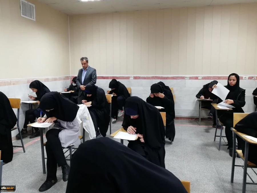 سرپرست دانشگاه فرهنگیان یزد از حوزه امتحانات پردیس های استان بازدید کرد 7