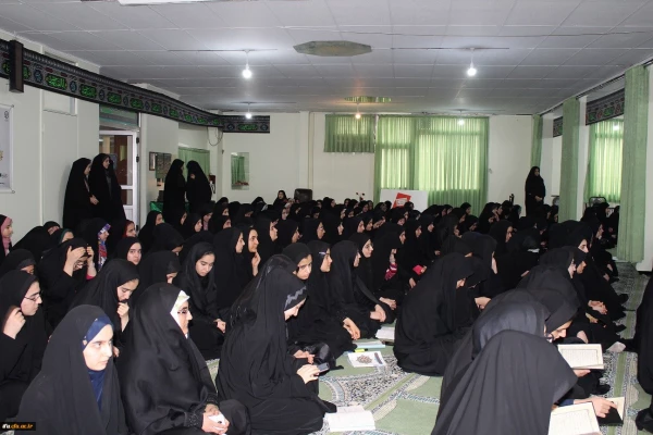 در کارهای جهادی و اخلاص می توانیم سردار شهید سلیمانی را به عنوان الگو انتخاب کنیم 2