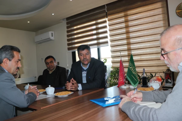 نشست رئیس دانشگاه فرهنگیان استان اصفهان با نمایندگان 