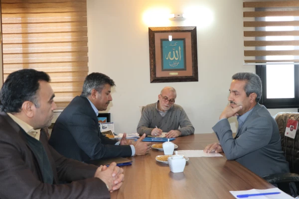 نشست رئیس دانشگاه فرهنگیان استان اصفهان با نمایندگان 