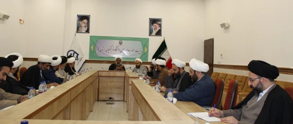 دوره آموزشی منظومه فکری امام و رهبری ویژه مسئولین و معاونین دفاتر نهاد دانشگاه های سراسر کشور 4