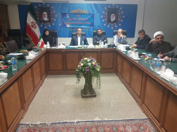 توسعه ی فضای فیزیکی پردیس ها در اولویت قرار بگیرد
 2