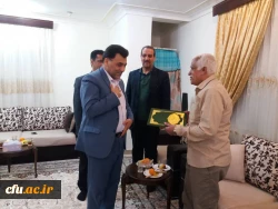 دیدار دکتر محمـدی معـاون فرهنگی دانشگاه فرهنگیـان با  خانواده شهید تنیده از شهـدای تربیت معلم استان هرمزگان 2