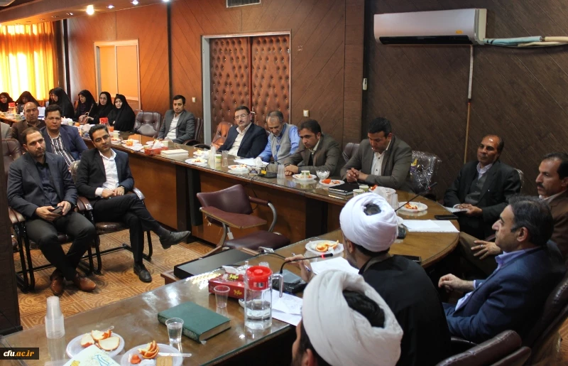 جلسه توجیهی مصاحبه گران و عوامل اجرایی مصاحبه آزمون استخدام پیمانی آموزش و پرورش استان کرمان 5