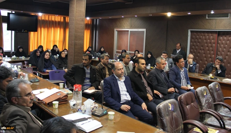 جلسه توجیهی مصاحبه گران و عوامل اجرایی مصاحبه آزمون استخدام پیمانی آموزش و پرورش استان کرمان 6