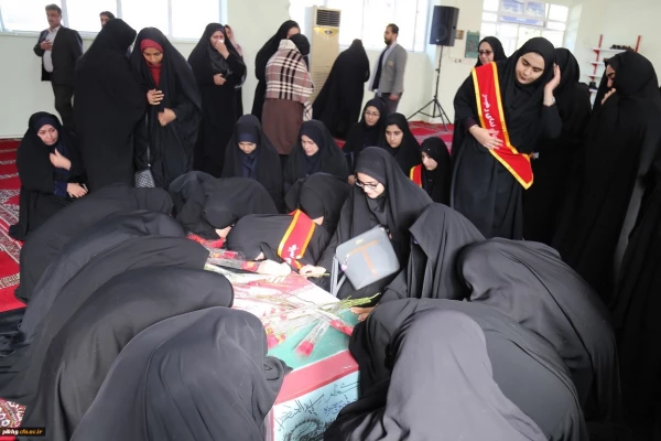 مراسم استقبال از پیکر مطهر شهید گمنام دفاع مقدس در پردیس امام خمینی (ره)گرگان
 8