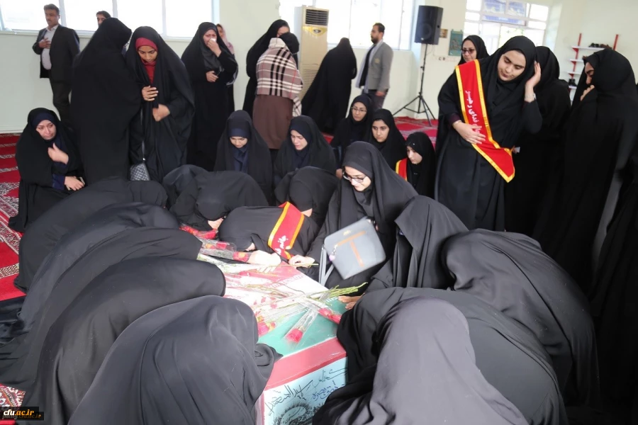 مراسم استقبال از پیکر مطهر شهید گمنام دفاع مقدس در پردیس امام خمینی (ره)گرگان
 8