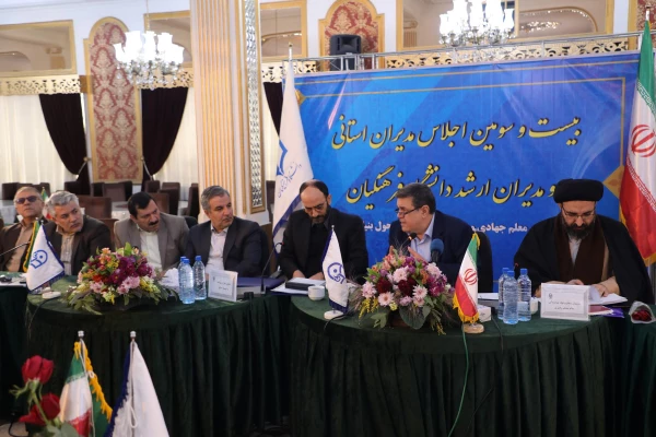 کسر 45 درصد از حقوق دانشجومعلمان از موارد قانونی است که از گذشته در تربیت معلم بوده و اکنون نیز انجام می شود 28