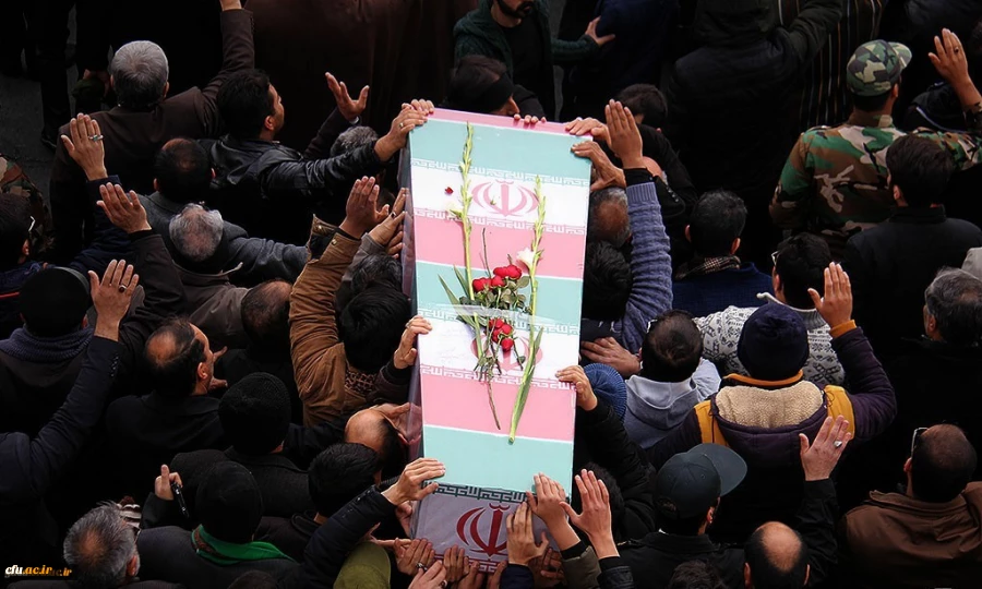 حضور مشاور ریاست دانشگاه و مدیر کل امور شاهد و ایثارگران دانشگاه فرهنگیان در مراسم تشییع و تدفین شهید گمنام در دانشگاه فرهنگیان یزد 14