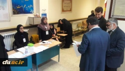 آقای دکتر عسکری مشاور ریاست محترم دانشگاه و آقای دکتر احمدی معاون اداره کل نظارت وارزیابی دانشگاه فرهنگیان کشور با حضور در پردیس های شهید رجایی و علامه طباطبایی خواهران از مراکز مصاحبه مهارت آموزان ماده 28 بازدید بعمل آوردند 4