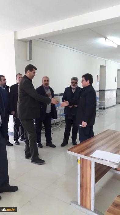 آقای دکتر عسکری مشاور ریاست محترم دانشگاه و آقای دکتر احمدی معاون اداره کل نظارت وارزیابی دانشگاه فرهنگیان کشور با حضور در پردیس های شهید رجایی و علامه طباطبایی خواهران از مراکز مصاحبه مهارت آموزان ماده 28 بازدید بعمل آوردند 6