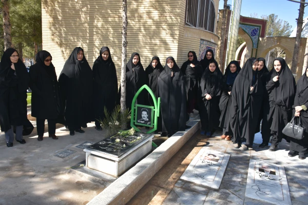 مراسم غبارروبی و عطرافشانی مزار شهدا 5