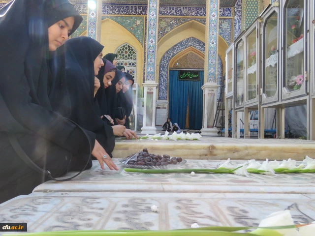 تجدید میثاق کارکنان و دانشجویان پردیس حضرت فاطمه الزهرا(س) یزد با شهدا و آرمان های انقلاب اسلامی 2