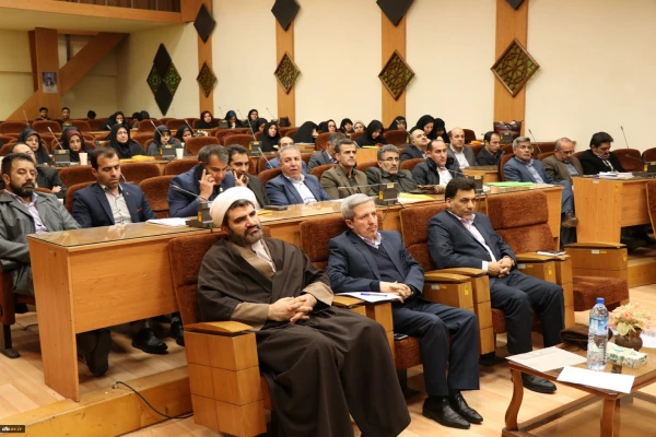 رسالت بزرگ ما تربیت معلمانی بزرگ و قابل تکیه و اعتماد در تراز نظام مقدس جمهوری اسلامی است 4