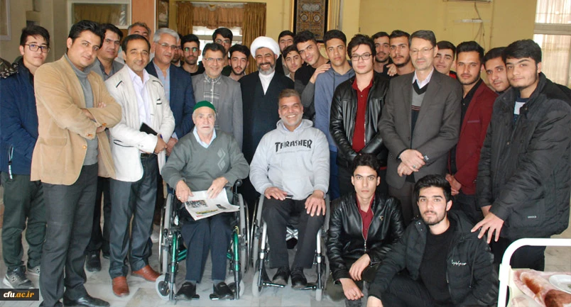 عیادت دانشجو معلمان دانشگاه فرهنگیان خراسان رضوی از جانبازان قطع نخاعی در مرکز توانبخشی امام خمینی (ره) مشهد