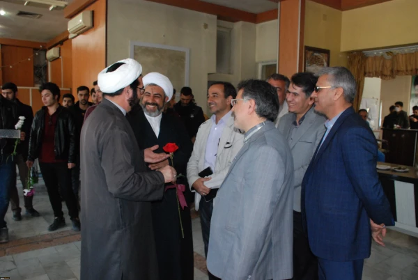 عیادت دانشجو معلمان دانشگاه فرهنگیان خراسان رضوی از جانبازان قطع نخاعی در مرکز توانبخشی امام خمینی (ره) مشهد 3