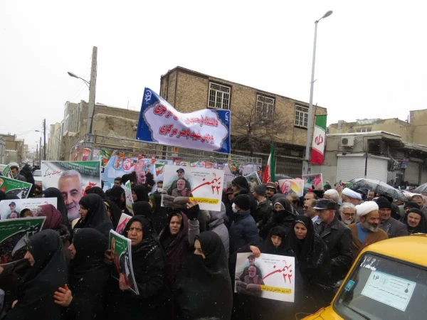 حضور دانشگاهیان دانشگاه فرهنگیان استان مرکزی در راهپیمایی ۲۲ بهمن
 4