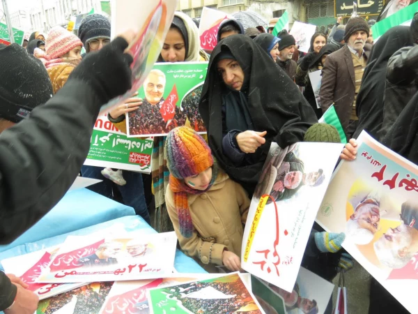 حضور دانشگاهیان دانشگاه فرهنگیان استان مرکزی در راهپیمایی ۲۲ بهمن
 6