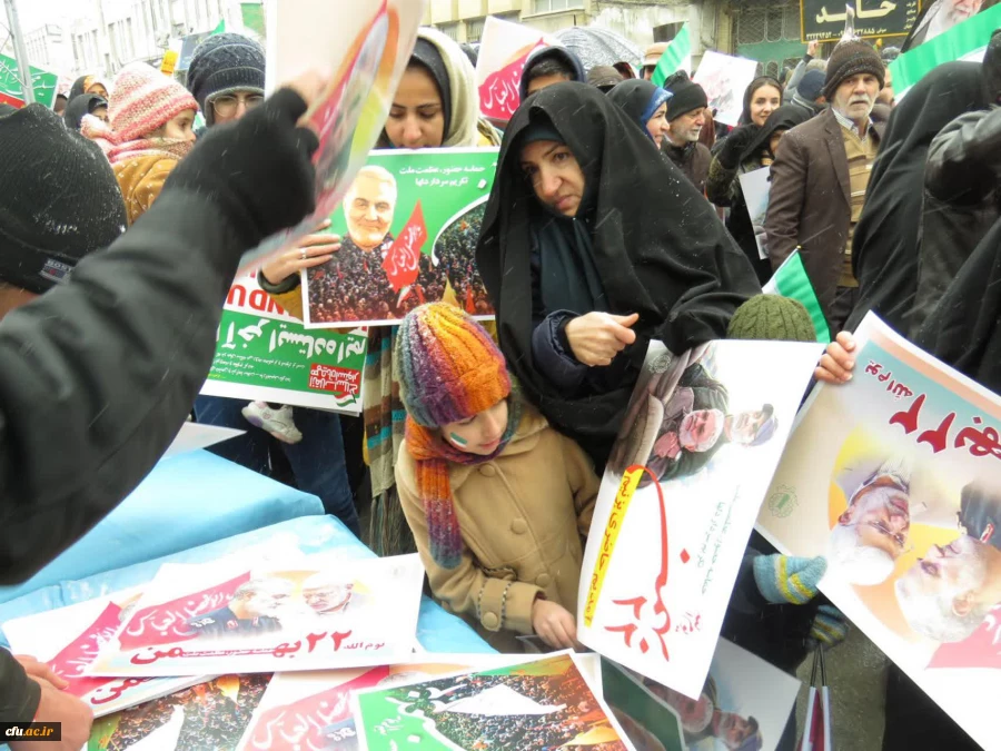 حضور دانشگاهیان دانشگاه فرهنگیان استان مرکزی در راهپیمایی ۲۲ بهمن
 6