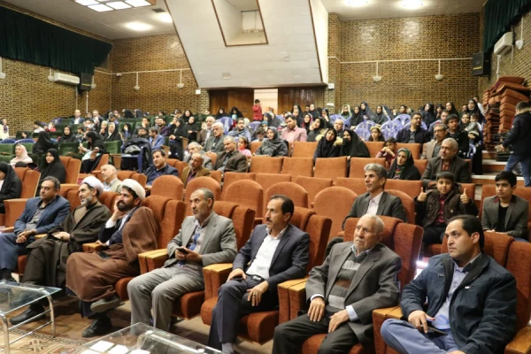 برپایی جشن انقلاب با حضور خانواده دانشگاه فرهنگیان کرمان  3