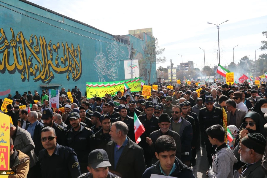 حضور حماسی دانشگاه فرهنگیان کرمان در راهپیمایی یوم الله ۲۲ بهمن 5