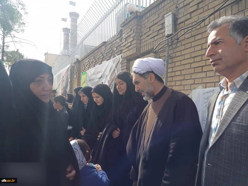 برپایی غرفه فرهنگی دانشگاه فرهنگیان کرمان در راهپیمایی یوم الله ۲۲ بهمن 2